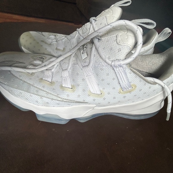 Nike LeBron 13 low size 11.5 - Picture 3 of 3